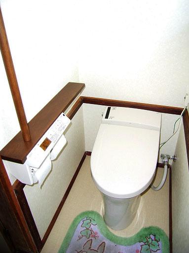 ナチュラルなイメージですっきり　タンク無し便器でお手入れも楽に