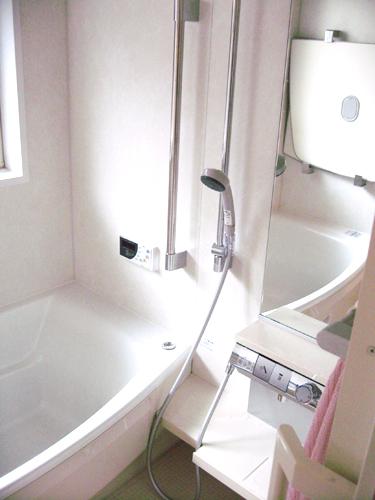 明るいお風呂とトイレリフォーム