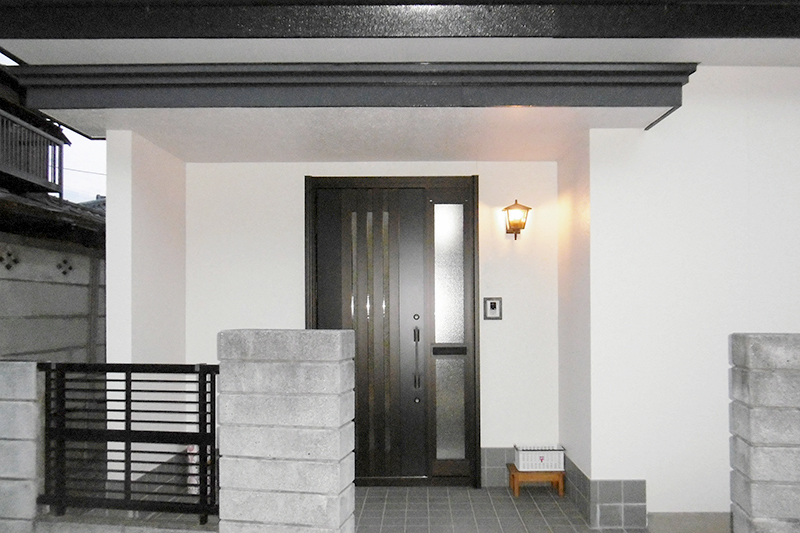 補助金を利用して玄関ドアを1日で工事！