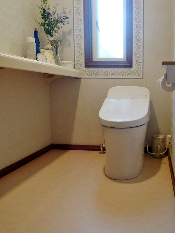 トイレを交換し、スッキリきれいな空間へリフォーム